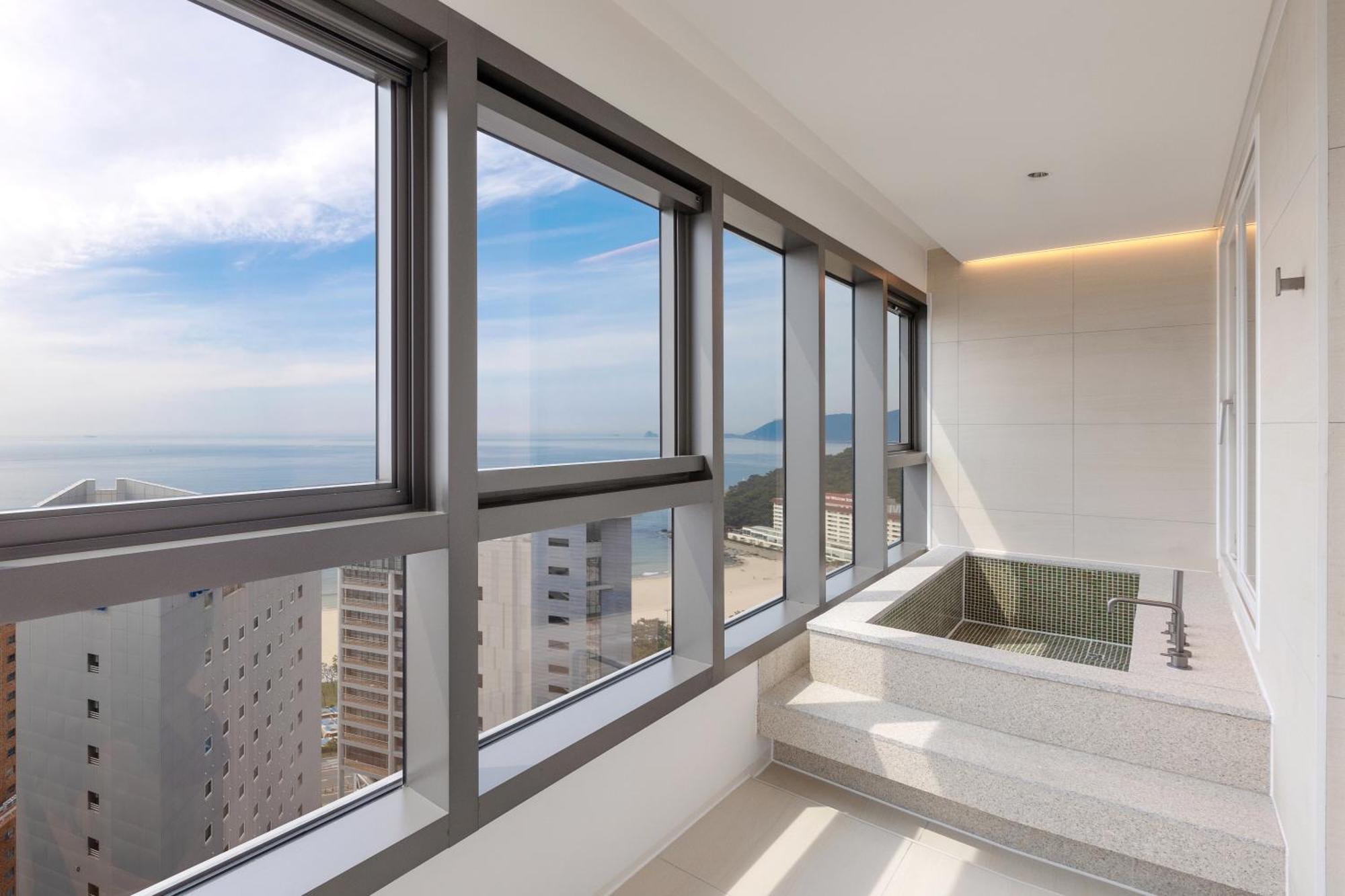 Newcz Haeundae Residence Busan Bagian luar foto