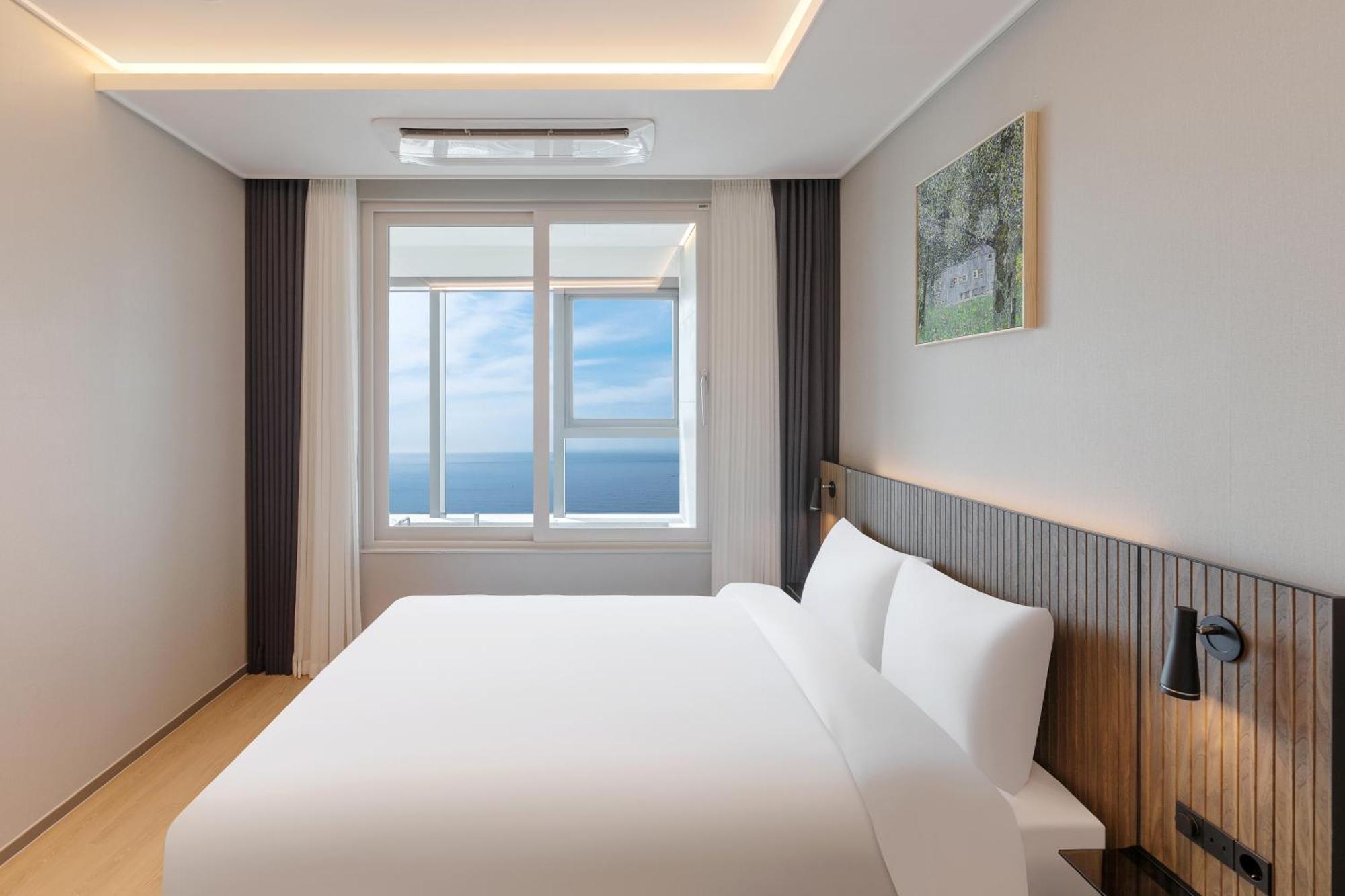 Newcz Haeundae Residence Busan Bagian luar foto